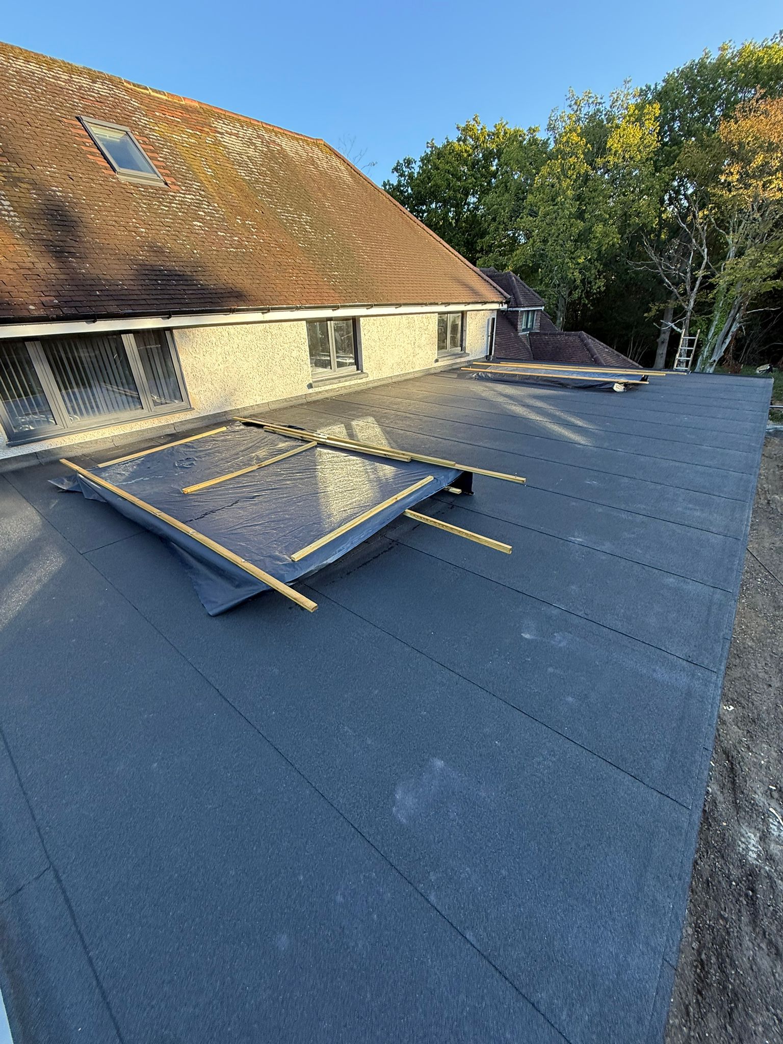 Professionally finished parapet edge